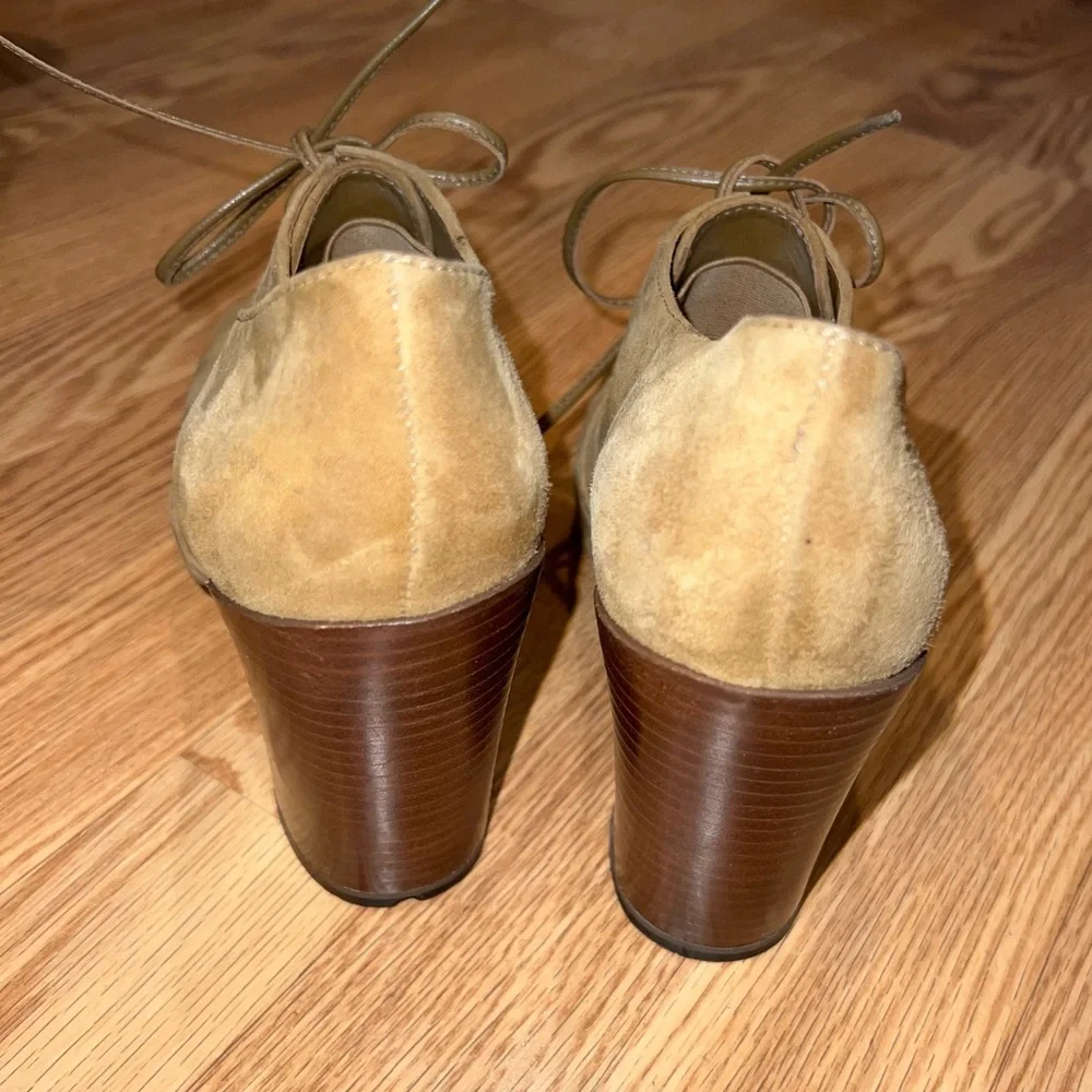 Tory Burch‎ Tan Suede Leather Lace Up Oxford 4” Heels 9.5 M